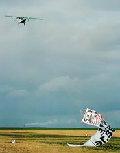 banner towing with the Zenair STOL CH701