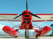 Front view detail of the STOL CH701 equipped with the Zenair amphibious floats