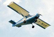 lz-klg-towplane.jpg (61064 bytes)