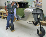 Builder Rick Roberts with his STOL CH 701 project