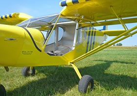 STOL CH 750 - seat backs removed