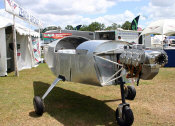 Zodiac XL Kit (on its gear) with a Jabiru 3300 engine